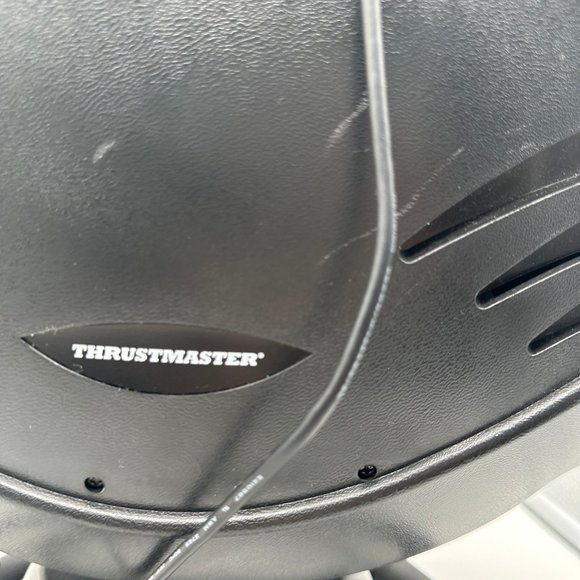 Thrustmaster Gaming Steering Wheel Ferrari 458 RW XBox 360 Pre-owned - Picture 3 of 5